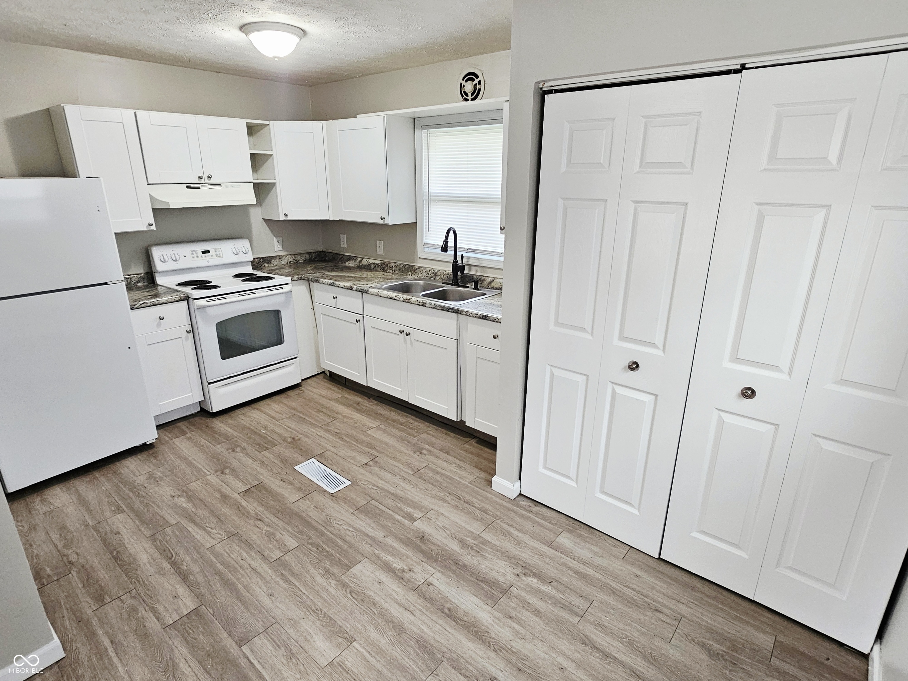 3122 Normandy Road