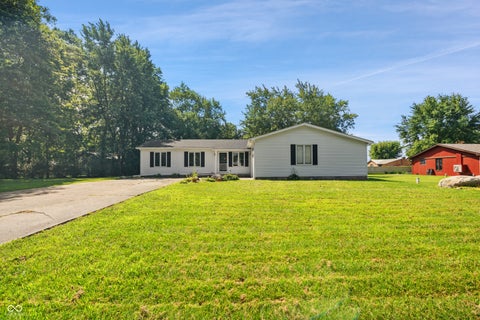 Photo of 147 W Birch Lane, Alexandria, IN 46001 (MLS # 22123074)