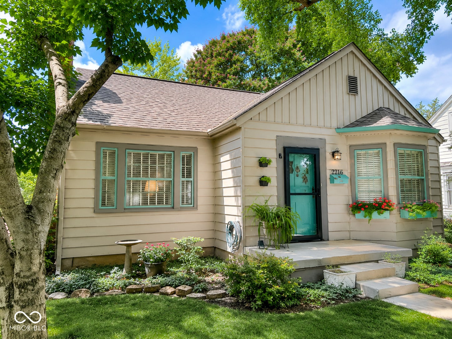 2216 Caldwell Place