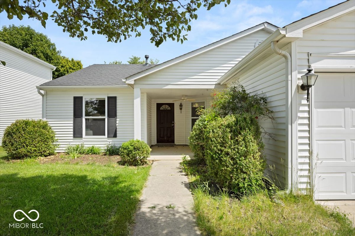 8446 S Paddleboat Lane