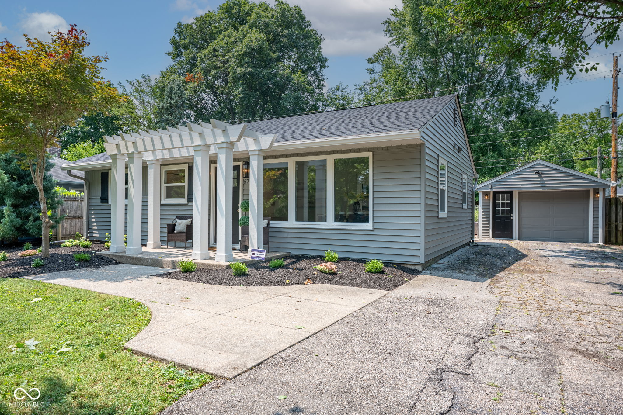 5716 Ralston