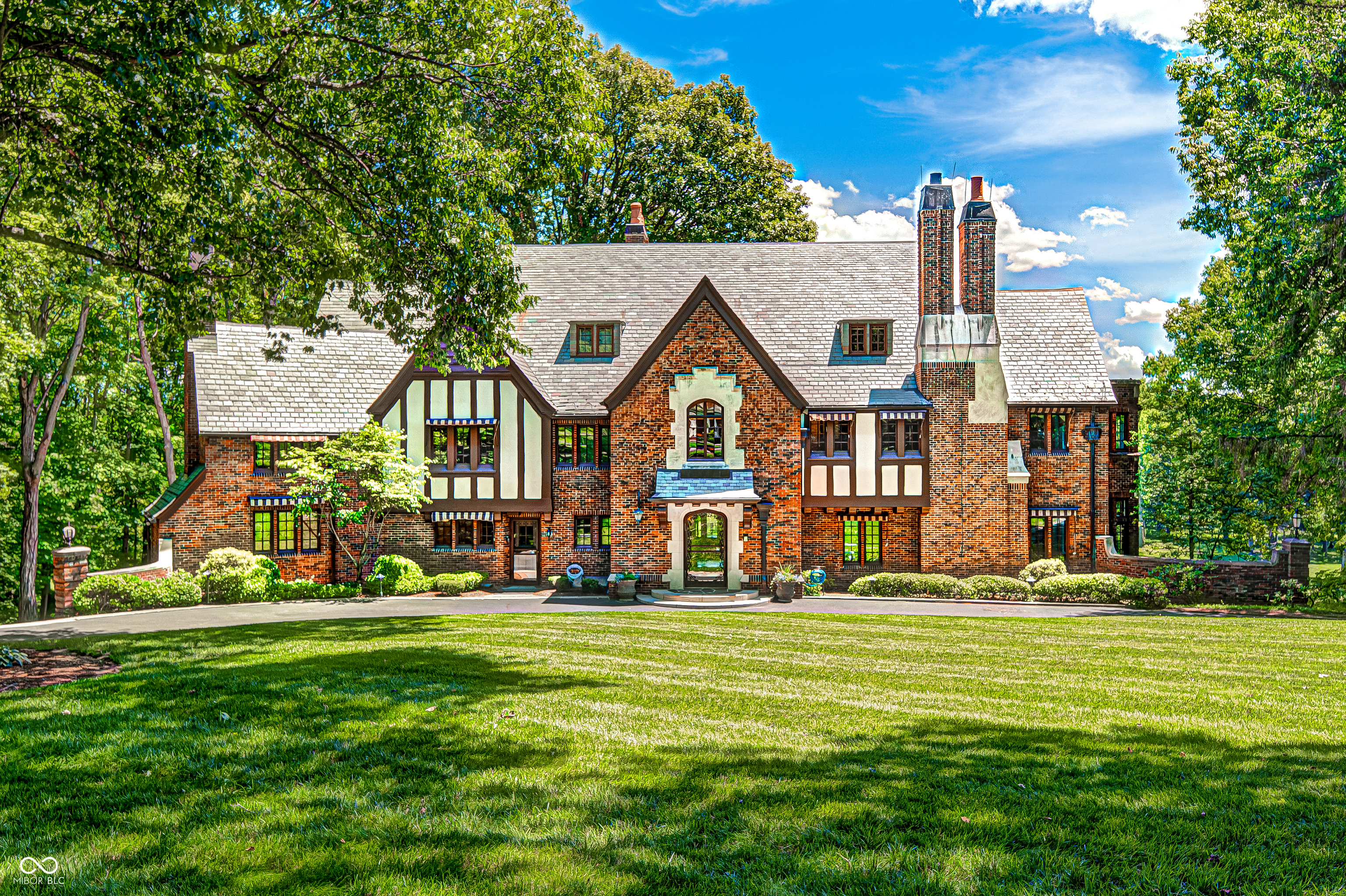 5625 Sunset Lane