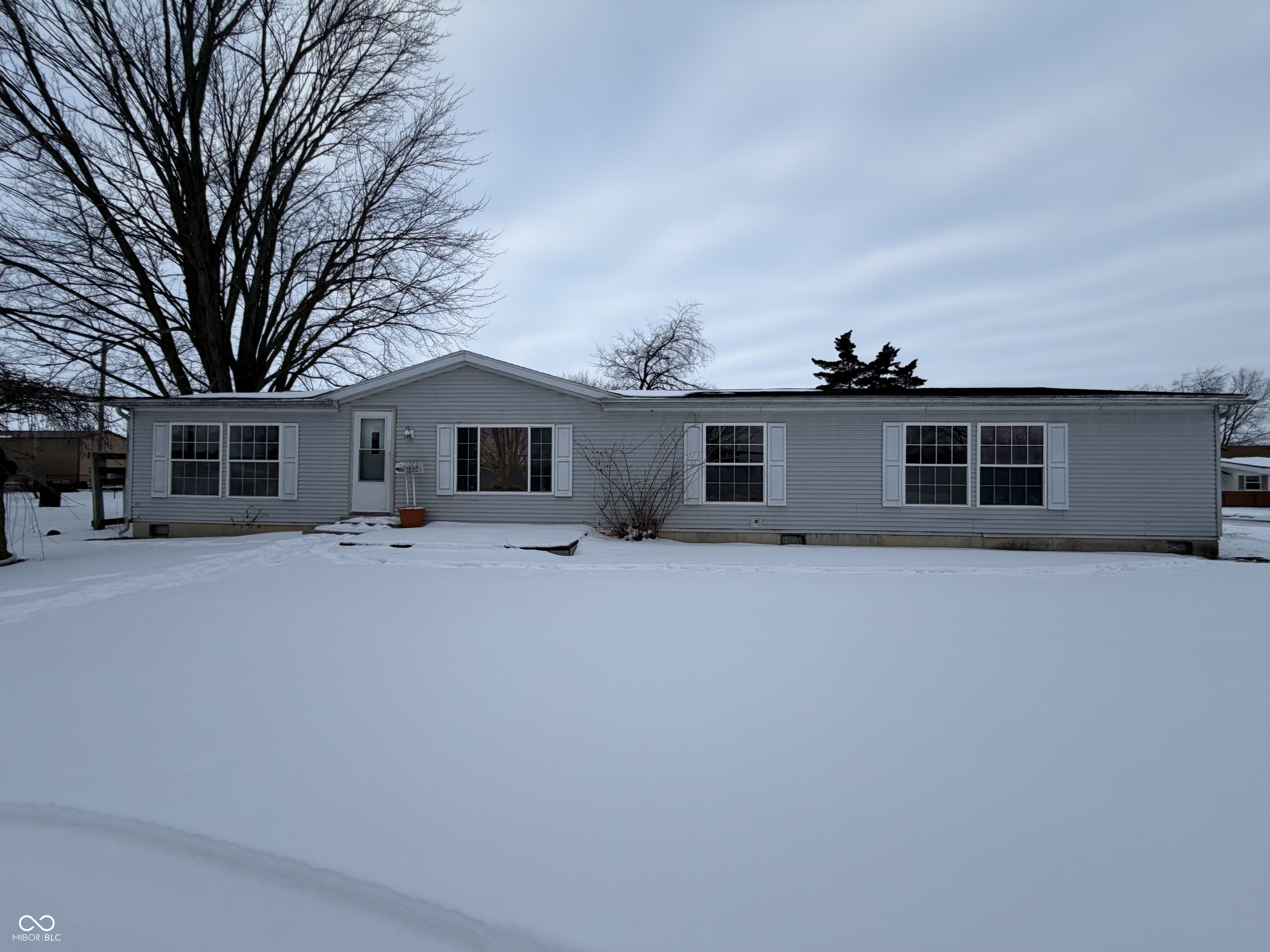 1501 W 7th Street