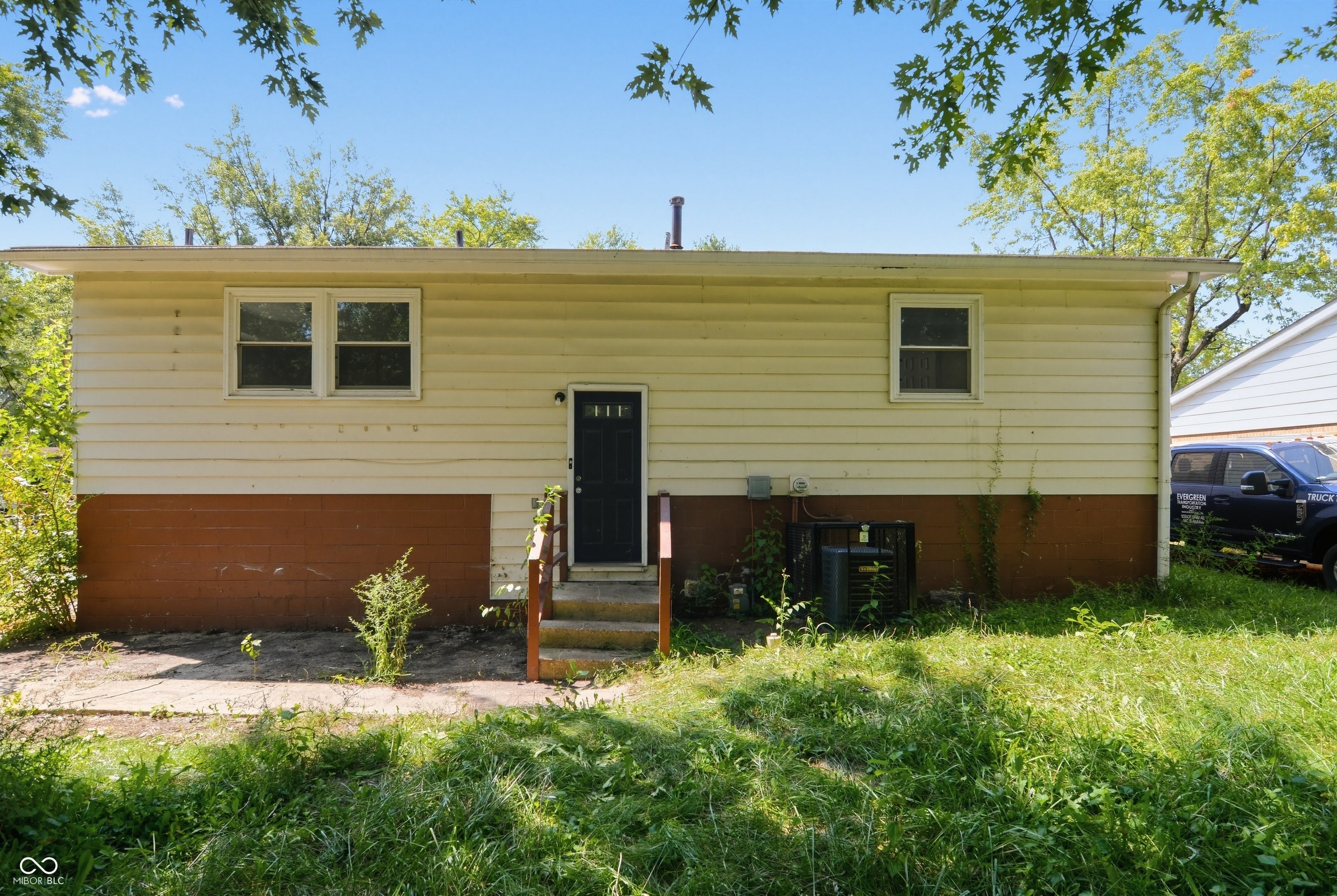 3925 Kivet Court
