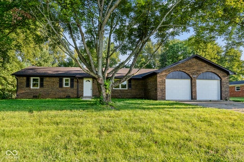 Photo for 1586 E County Road 900 S