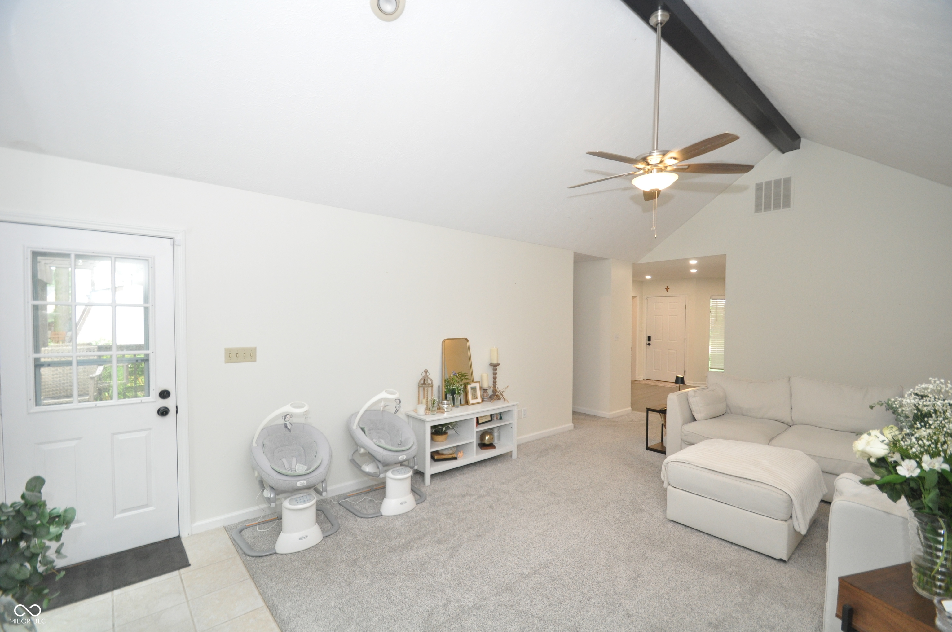 2390 Lincoln Drive