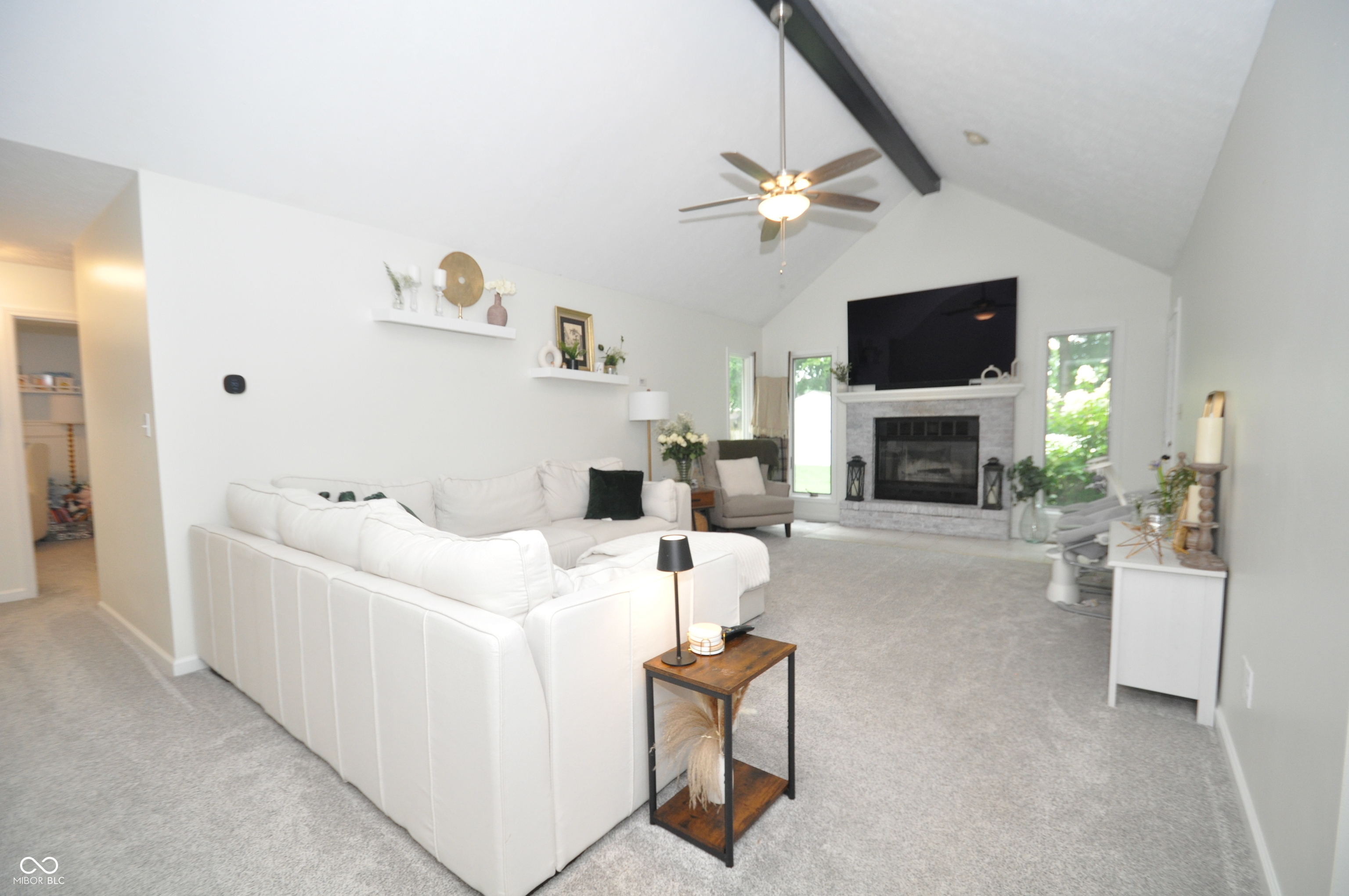 2390 Lincoln Drive