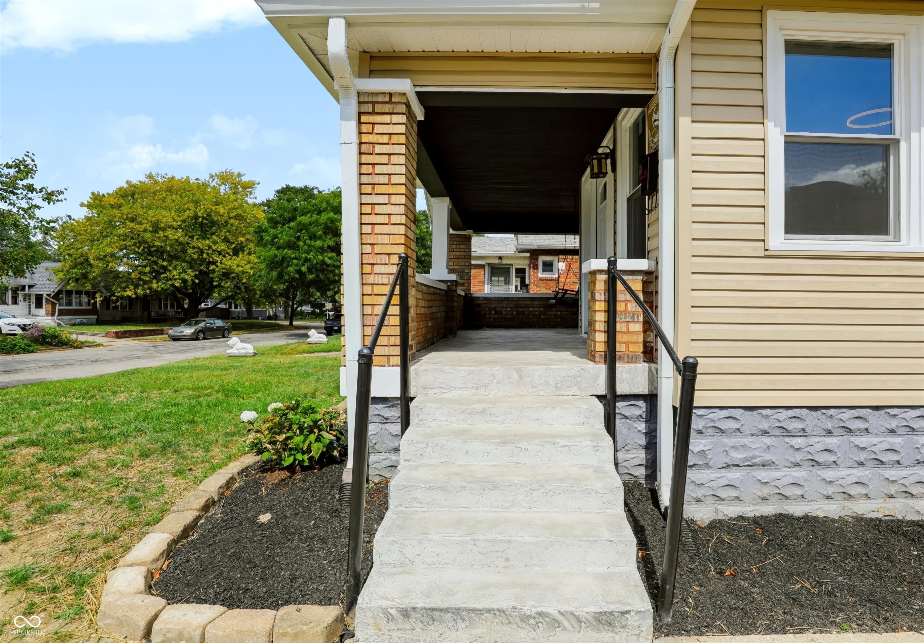 1419 N Linwood