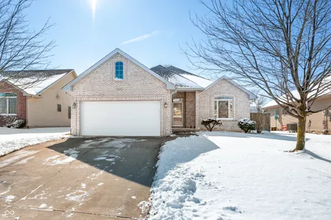 6045 Sheridan Drive, Columbus, IN 47203 - MLS#: 22022705