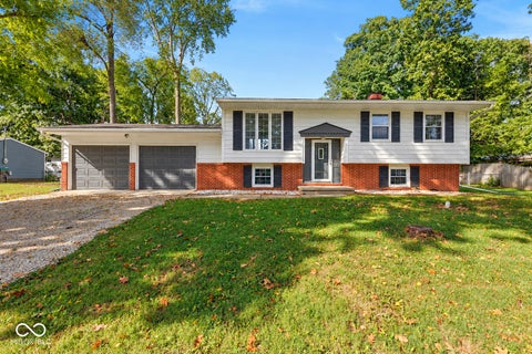 Photo of 8312 W Lone Beech Drive, Muncie, IN 47304 (MLS # 22126193)