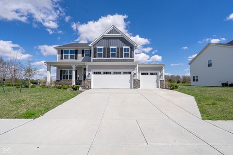 Photo of 16789 Ayshire Drive, Fishers, IN 46037 (MLS # 22096829)