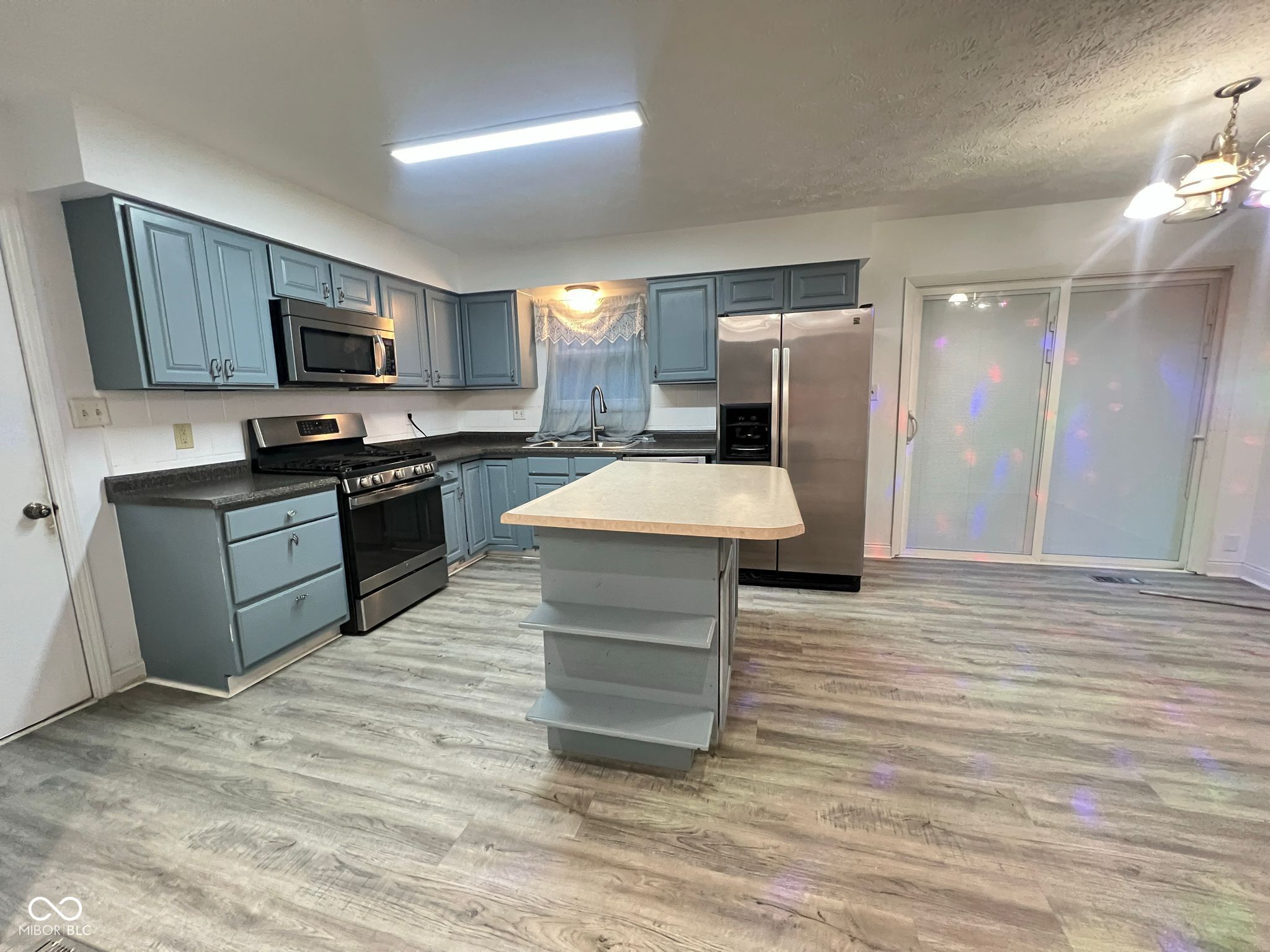 9122 Broken Arrow Road