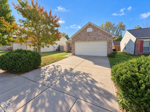 Photo of 5847 Brookville Lake Drive, Indianapolis, IN 46254 (MLS # 22132700)