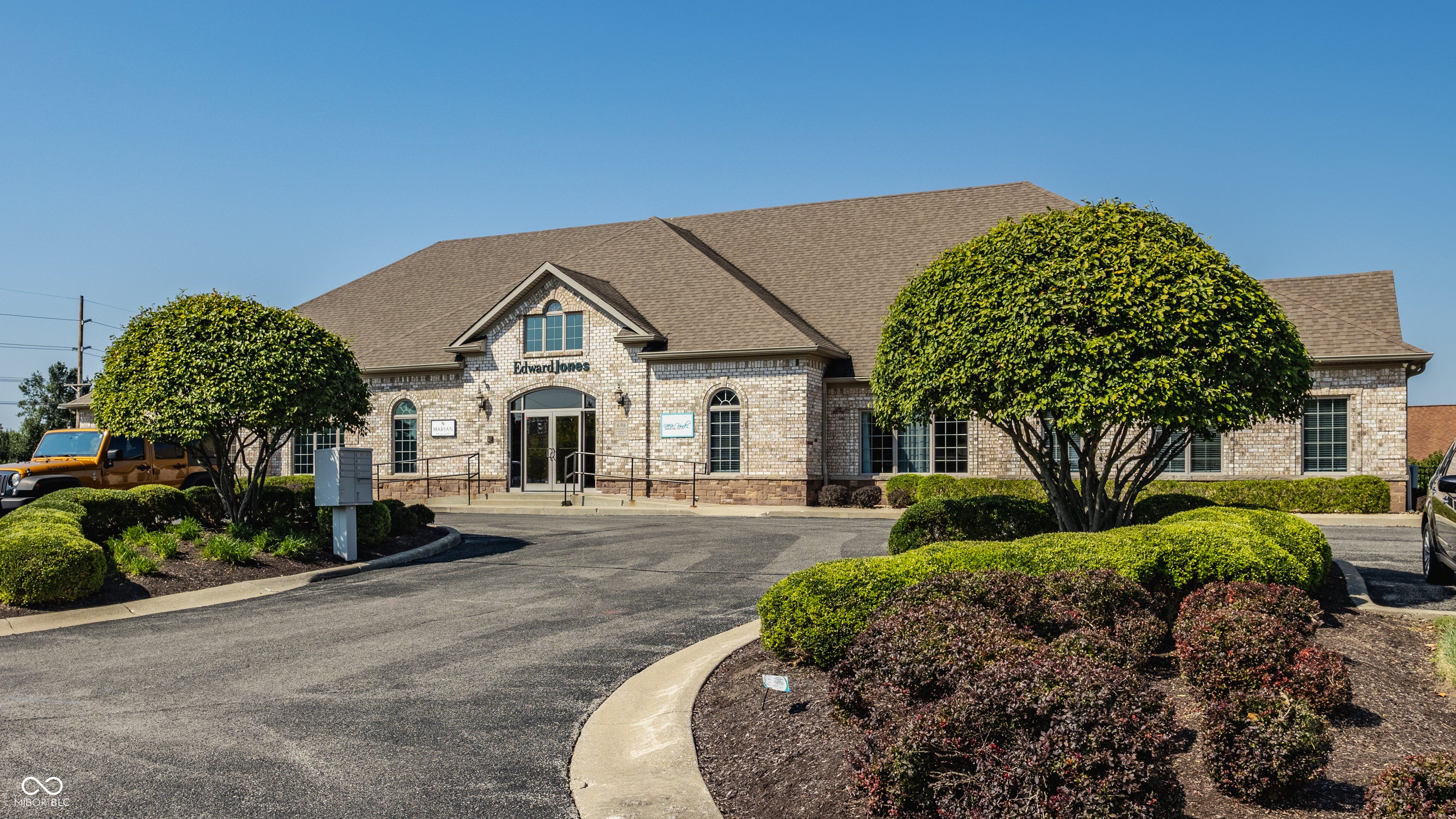 698 Oldefield Commons Drive