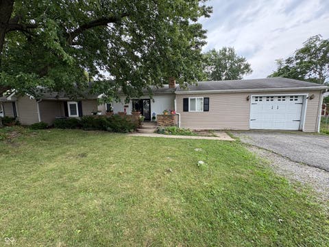 Photo of 420 E Fourth Street, Winchester, IN 47394 (MLS # 22118892)