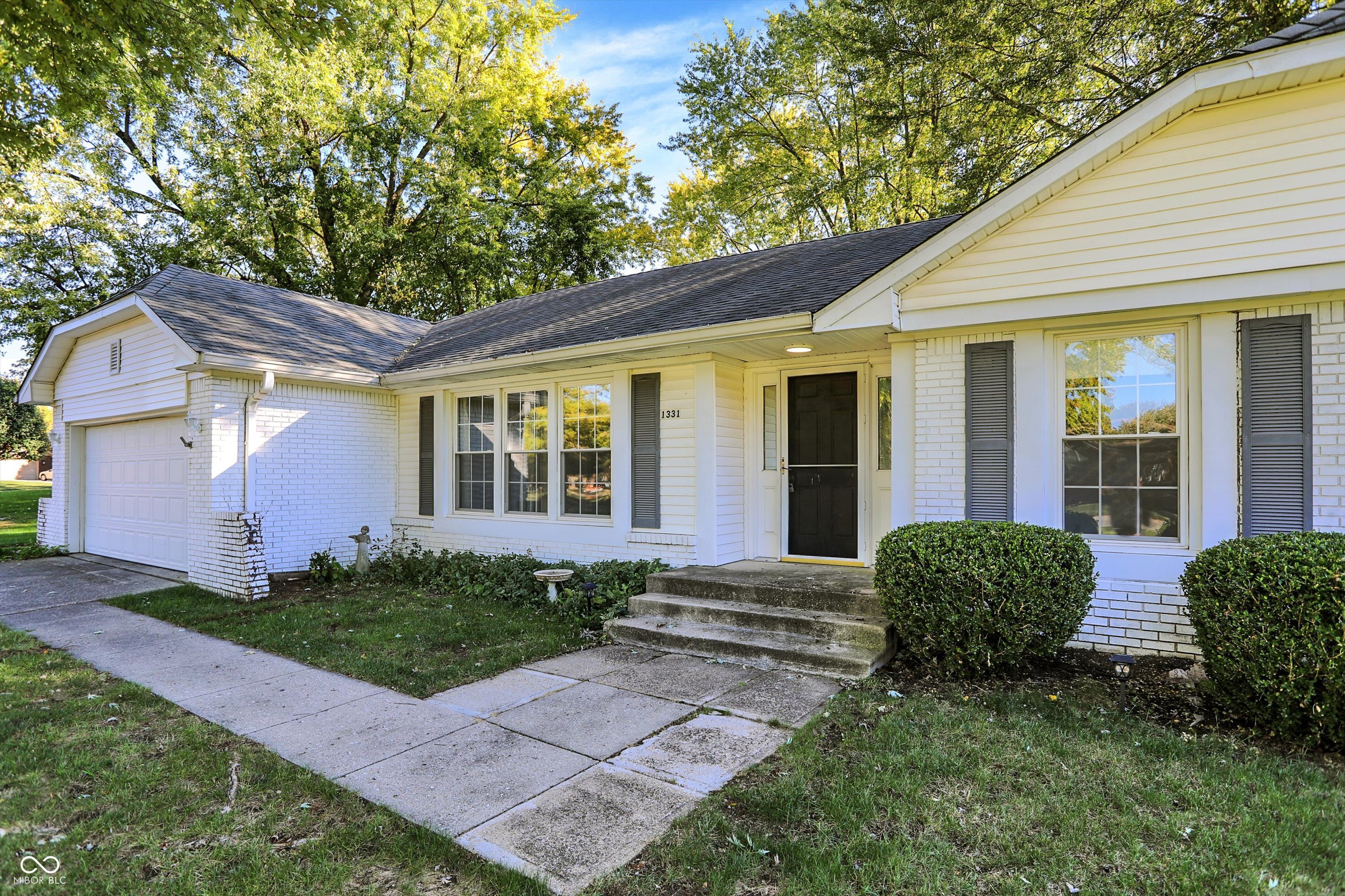 1331 Echo Bend Street