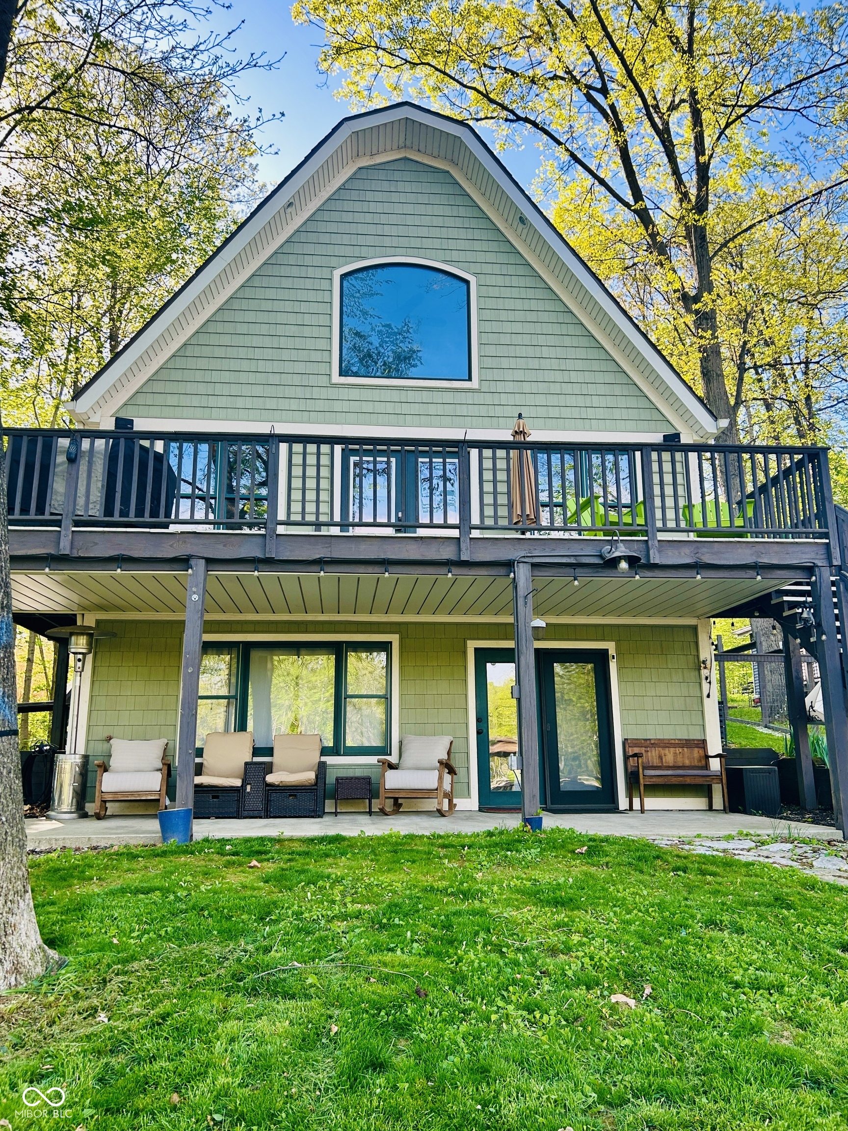 293 Lincoln Hills