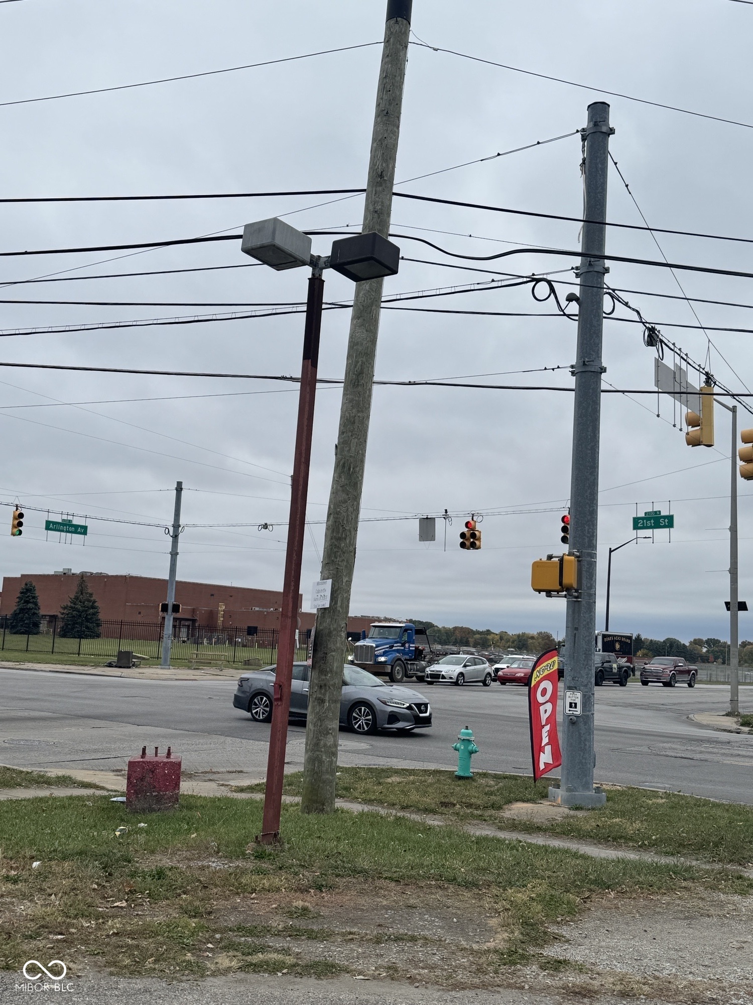 2102 N Arlington Avenue