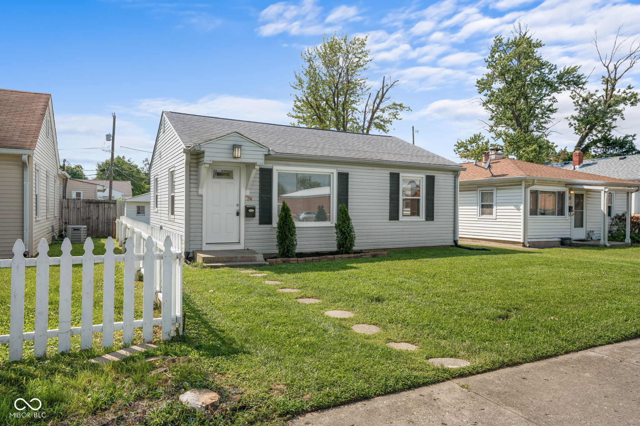 76 N 2nd Avenue