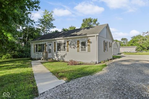 Photo of 46 N 200 W, Greenfield, IN 46140 (MLS # 22060034)