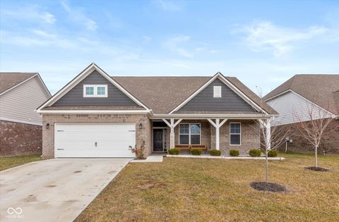 Photo of 2318 Riviera Place, Greenwood, IN 46143 (MLS # 22077280)