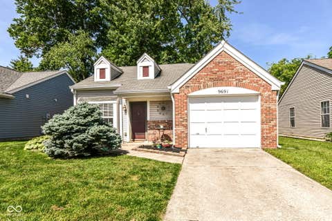 Photo of 9691 Roxbury Drive, Fishers, IN 46038 (MLS # 22103150)