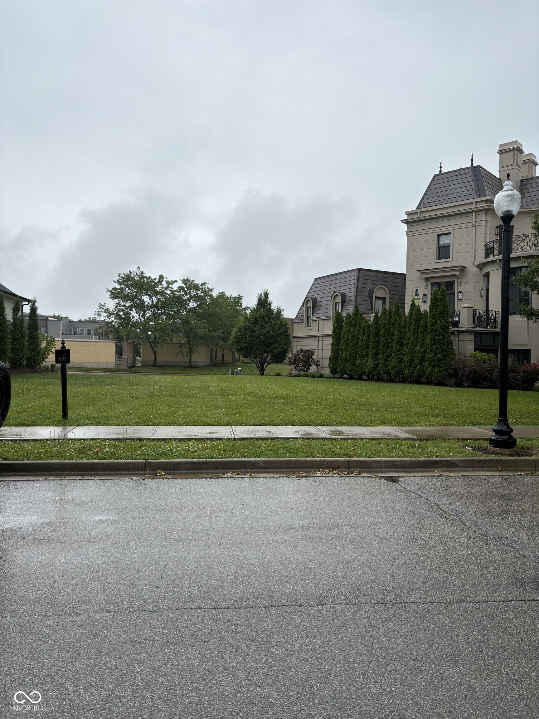 1902 Rhettsbury Street