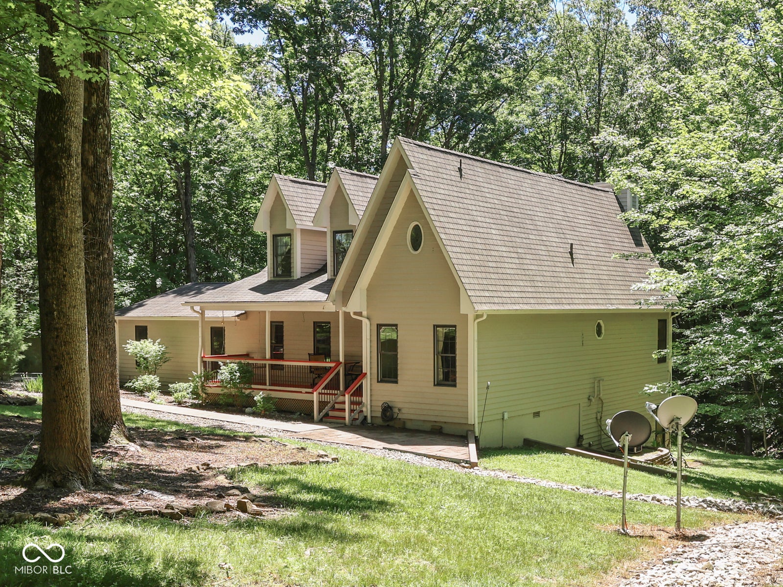 8194 Center Lake Road