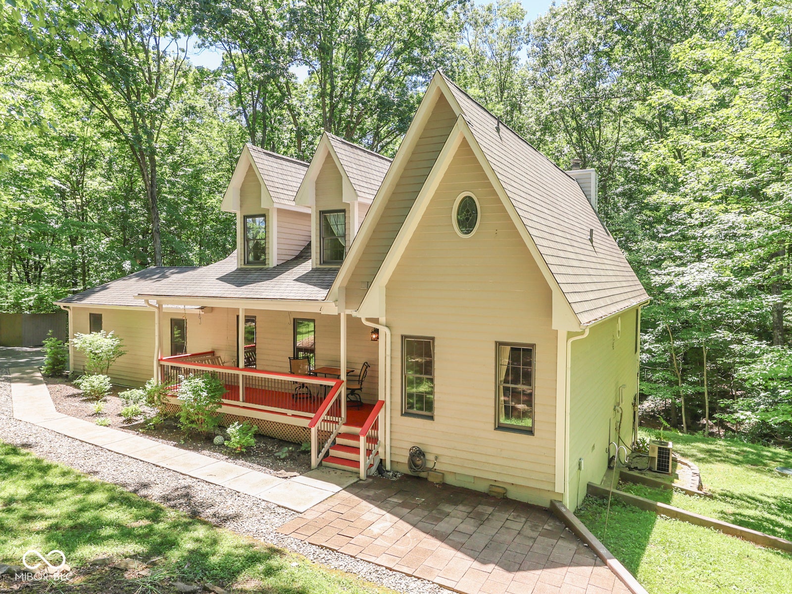 8194 Center Lake Road