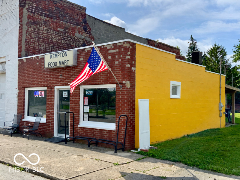 105 W Colonial Street