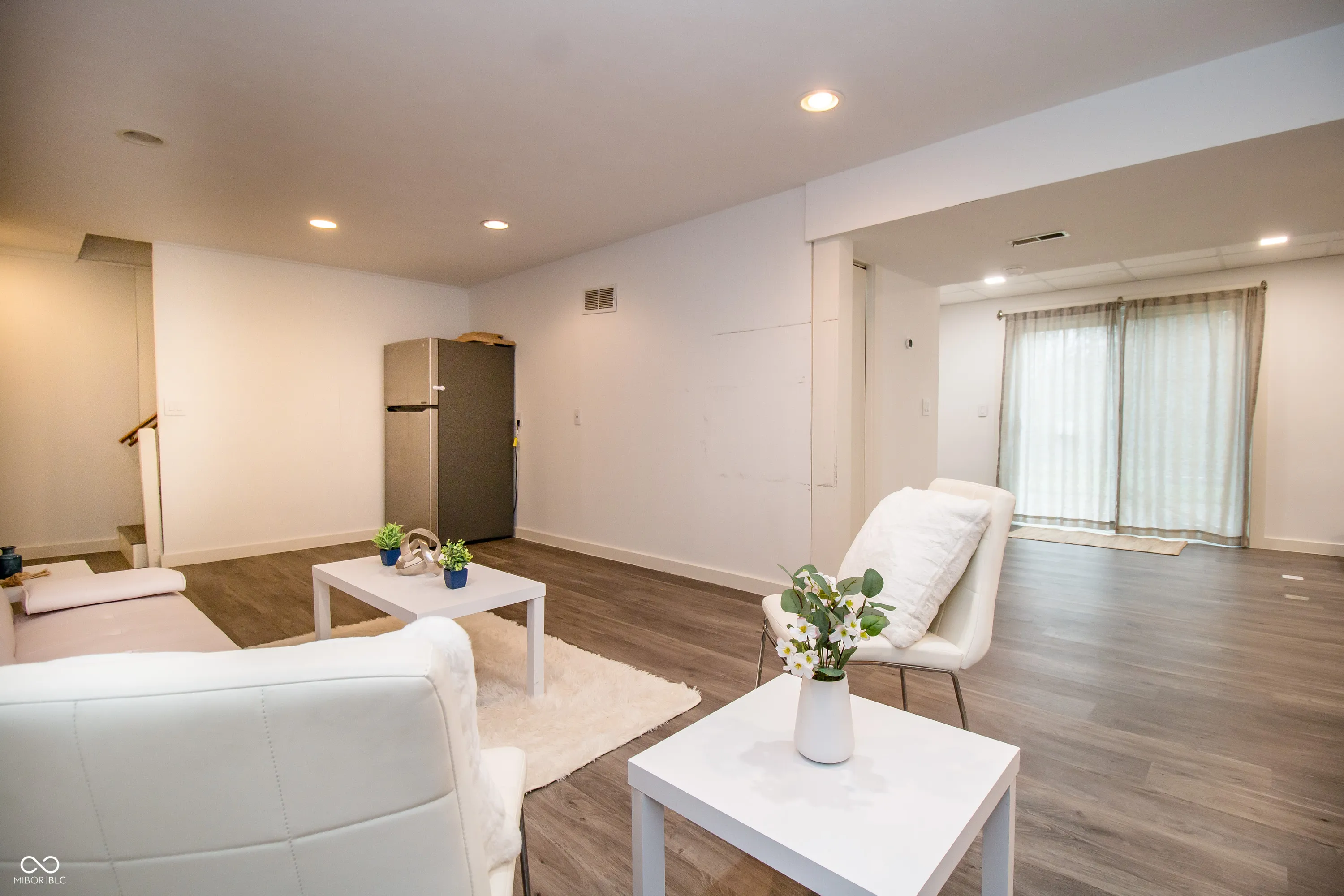 Columbus, Indiana 47201, United States, 4 Bedrooms Bedrooms, ,4 BathroomsBathrooms,Residential,Pending,104790