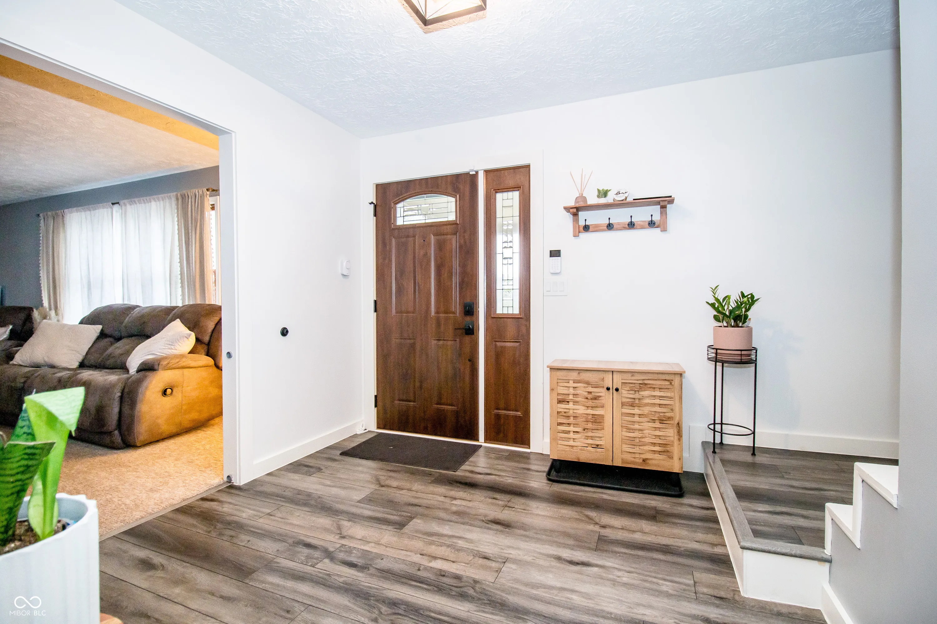 Columbus, Indiana 47201, United States, 4 Bedrooms Bedrooms, ,4 BathroomsBathrooms,Residential,Pending,104790