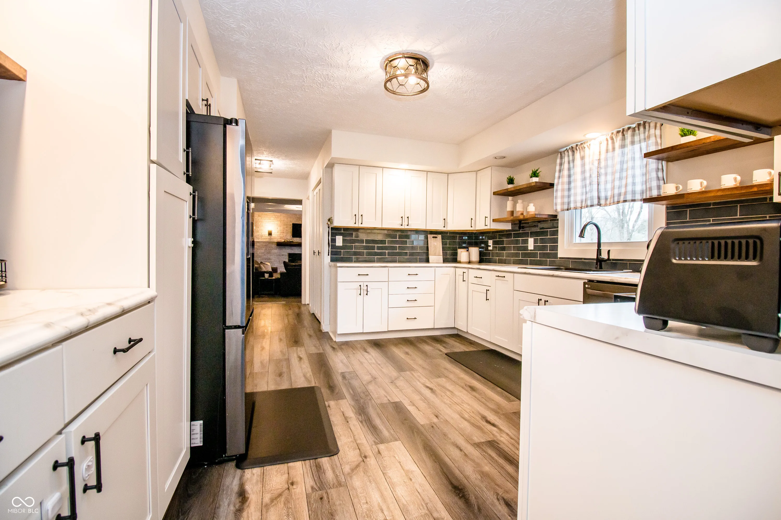 Columbus, Indiana 47201, United States, 4 Bedrooms Bedrooms, ,4 BathroomsBathrooms,Residential,Pending,104790