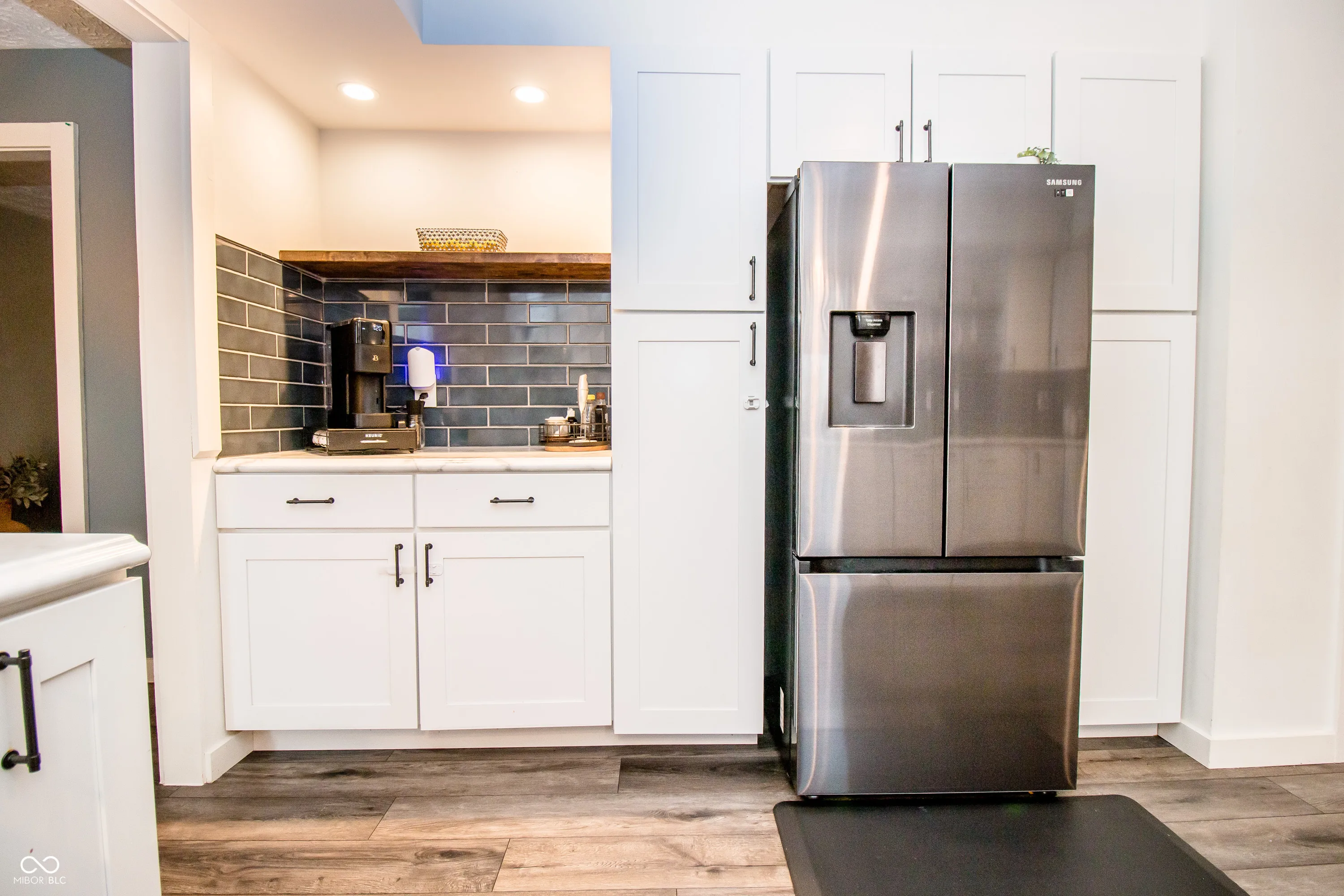 Columbus, Indiana 47201, United States, 4 Bedrooms Bedrooms, ,4 BathroomsBathrooms,Residential,Pending,104790