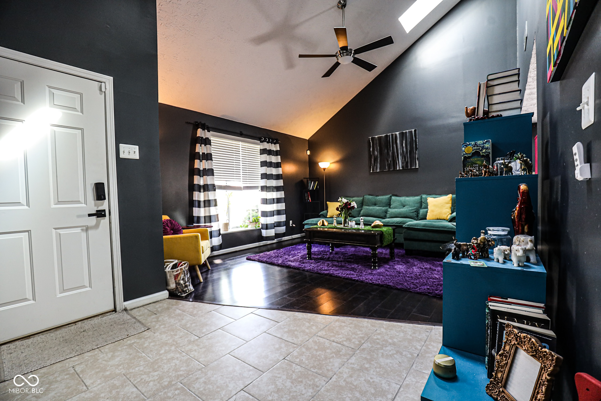 4002 Sunshine Avenue