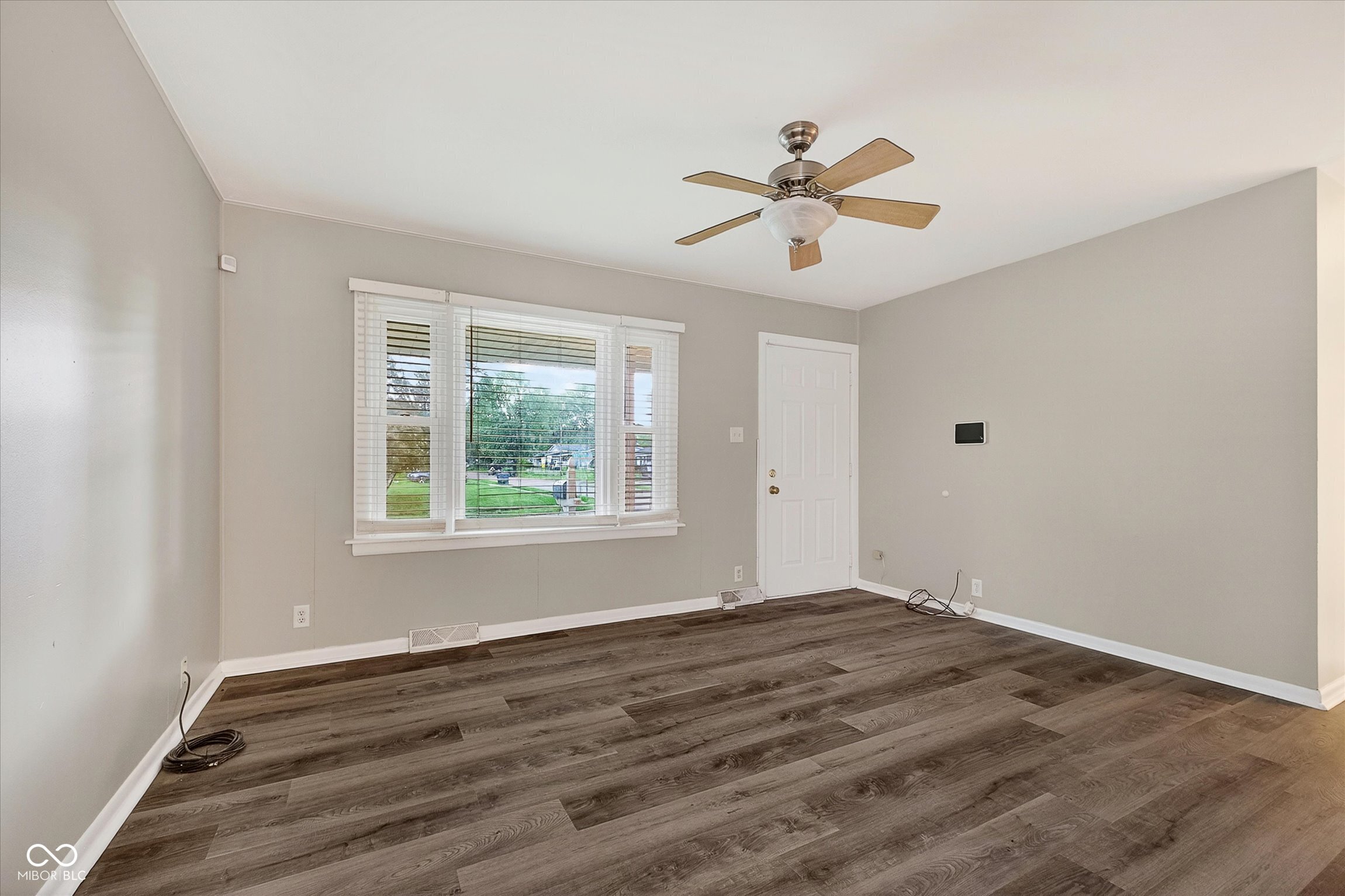 307 Crestview Court