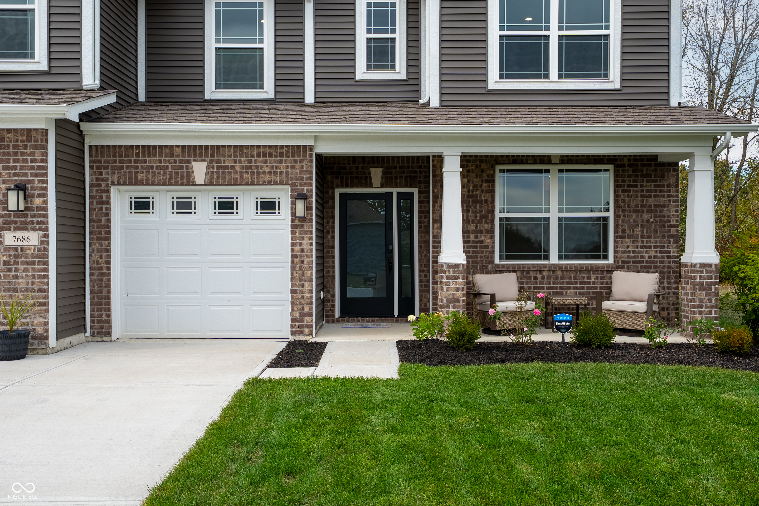 7686 Rolling Green Drive