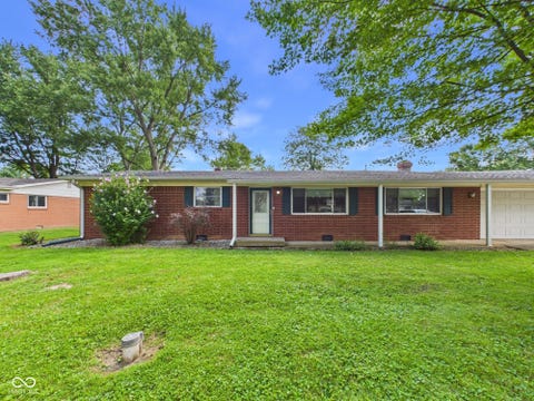 Photo of 2400 Anthony Drive, Anderson, IN 46012 (MLS # 22118713)