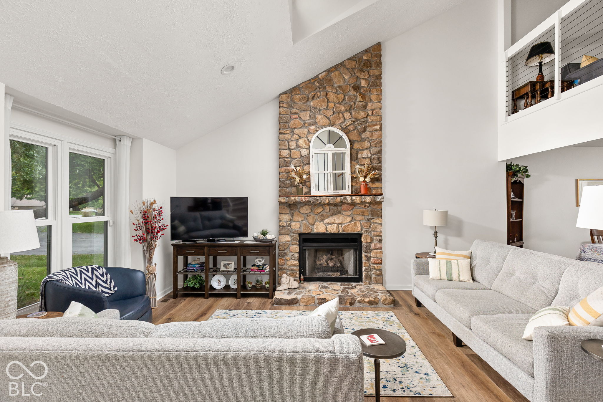 2211 Van Ness Place