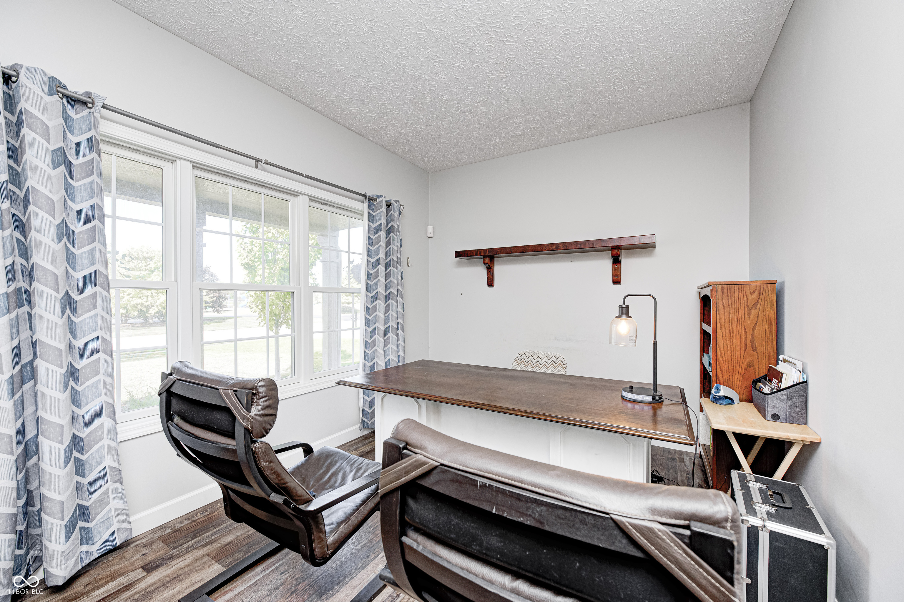 8001 Parkview