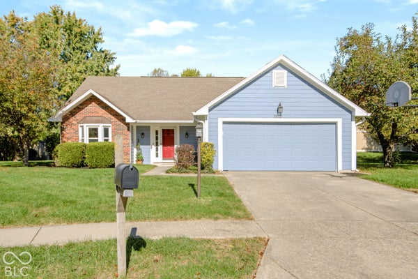 7812 ASHTON PL, FISHERS, IN 46038 - Image e1b94f29d6c347f8ca3b8a58e0b24fa6/1496786079