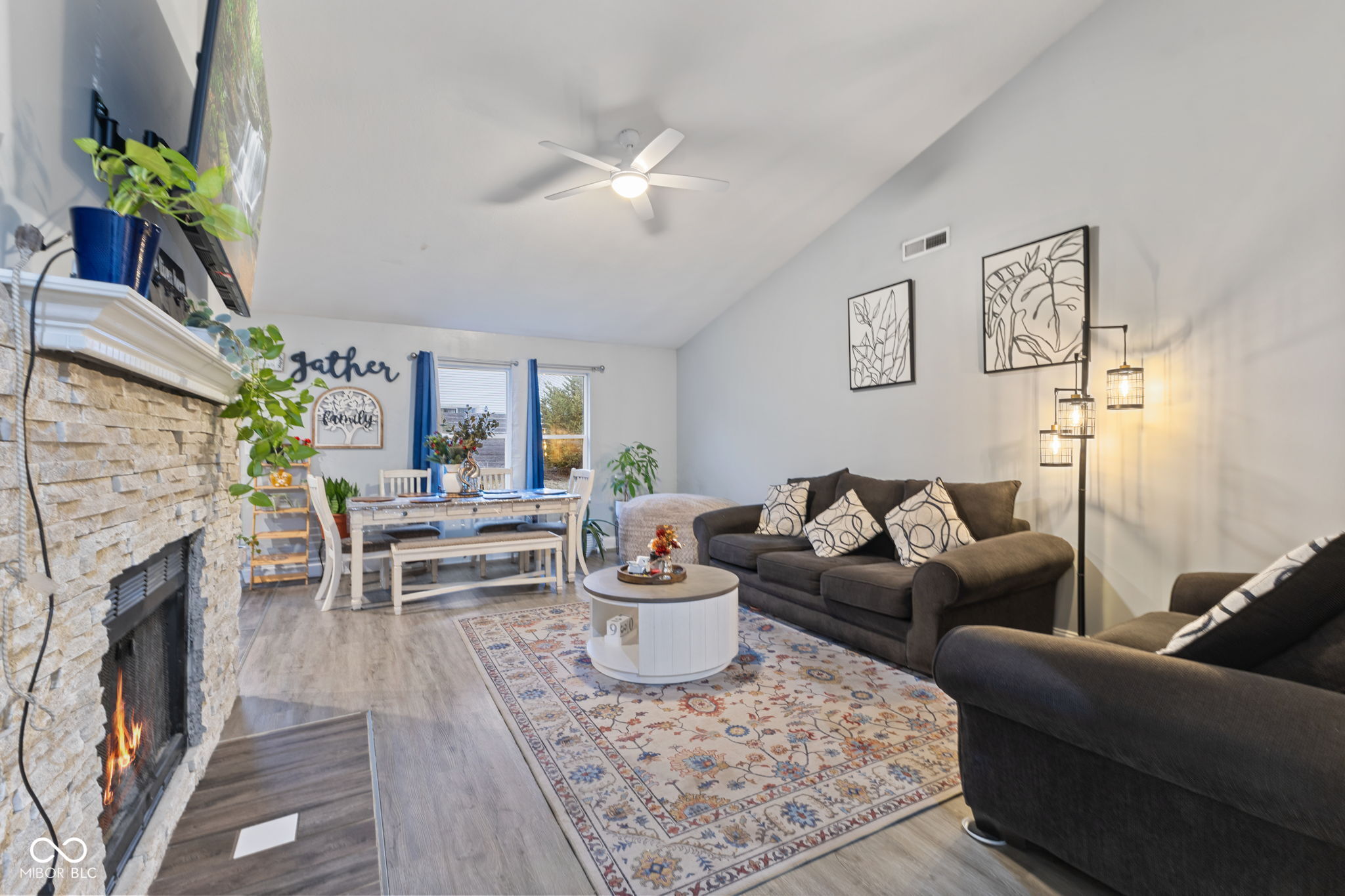 6022 Lakeside Manor Avenue