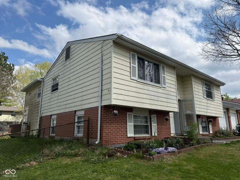 Photo of 7633 Snowflake Drive, Indianapolis, IN 46227 (MLS # 22094890)