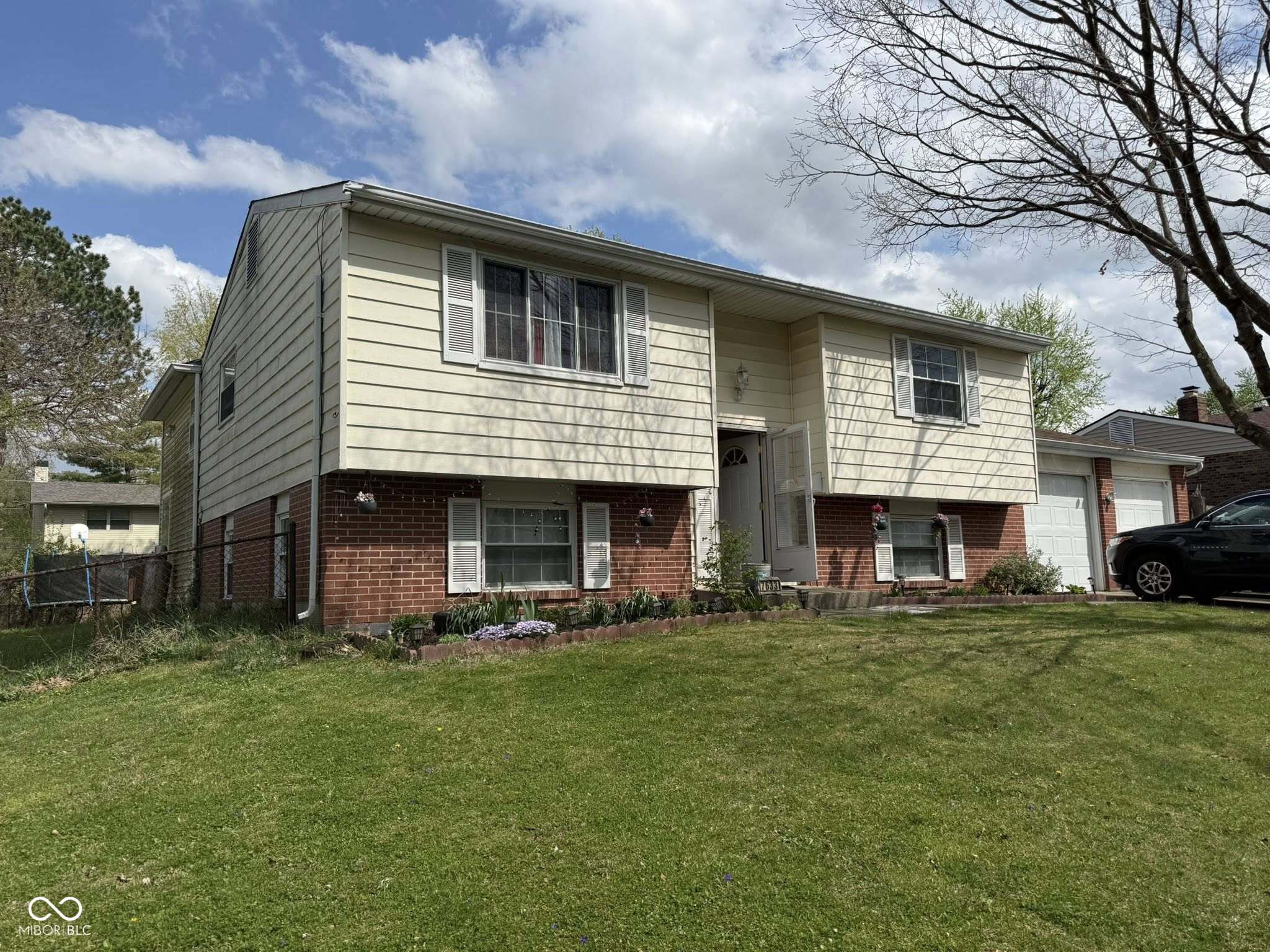 7633 Snowflake Drive