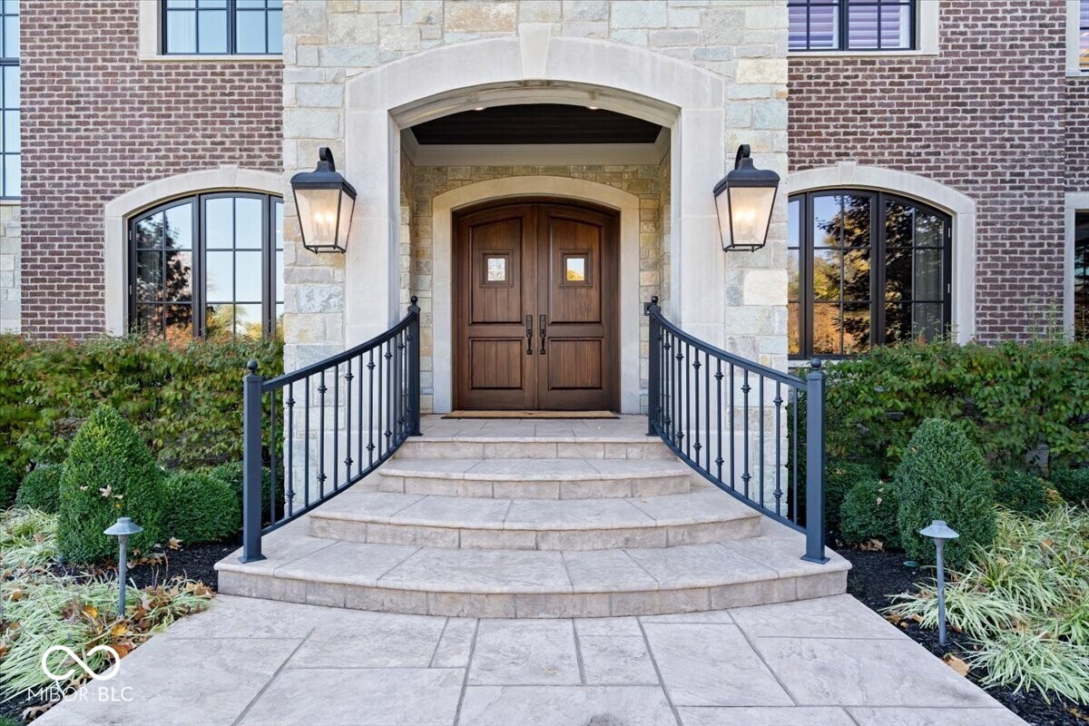 2035 Saint Andrews Circle