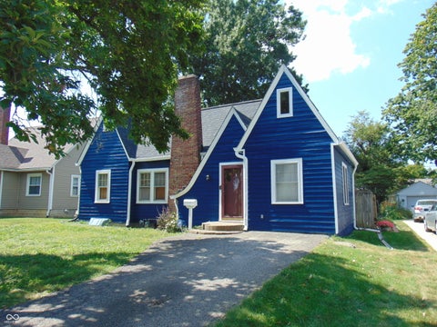 Photo of 1132 N Hawthorne Lane, Indianapolis, IN 46219 (MLS # 22124360)