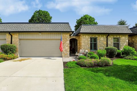 Photo of 1058 Carters Grove, Indianapolis, IN 46260 (MLS # 22101091)