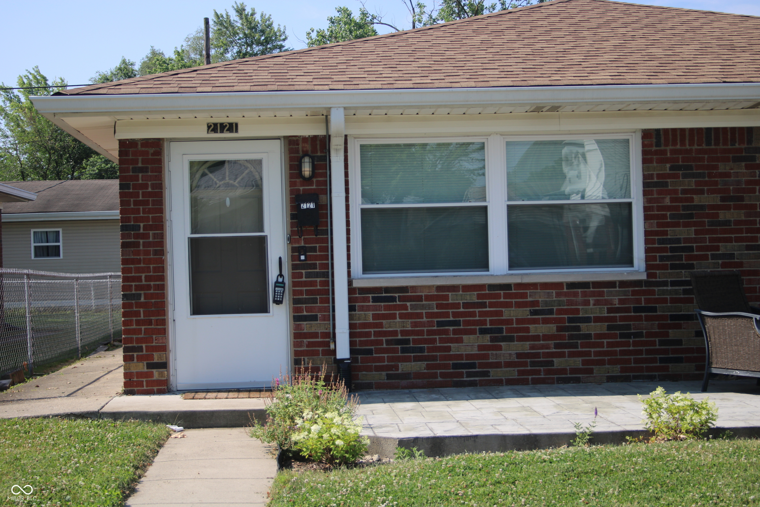 2121 Main Street