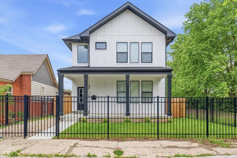 Photo of 25 N Hamilton Avenue, Indianapolis, IN 46201 (MLS # 22098339)