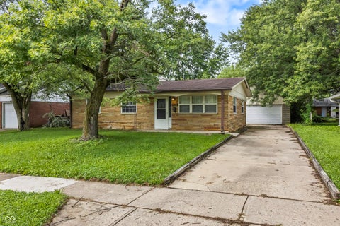 Photo of 5020 N Richardt Avenue, Indianapolis, IN 46226 (MLS # 22123463)